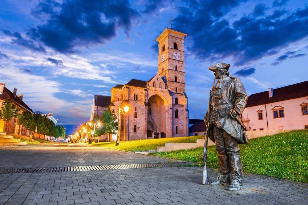 Catedrala romano-catolică Sf. Mihail din Alba Iulia, noaptea